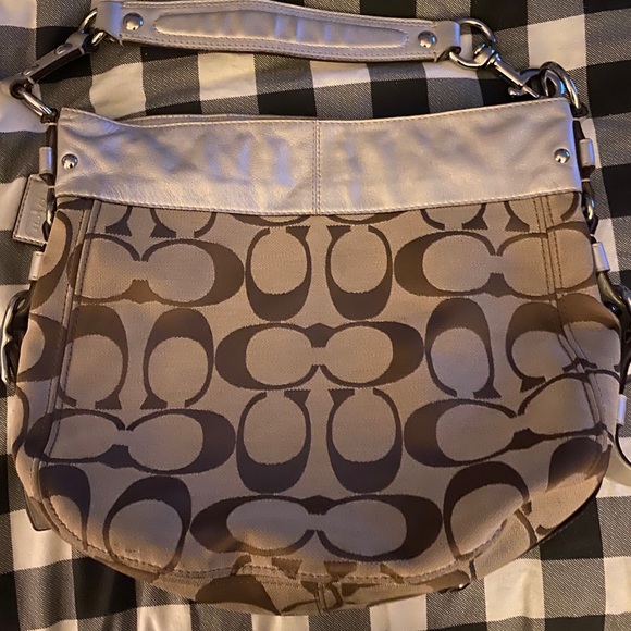 Coach Zoe Hobo! - Picture 2 of 5